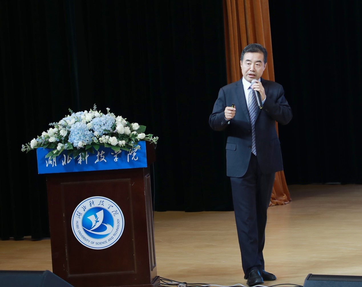 钱明俊.jpg