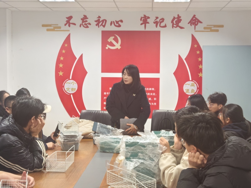 江苏科技大学：“方寸之间”见成长 “井井有条”育新人.jpg